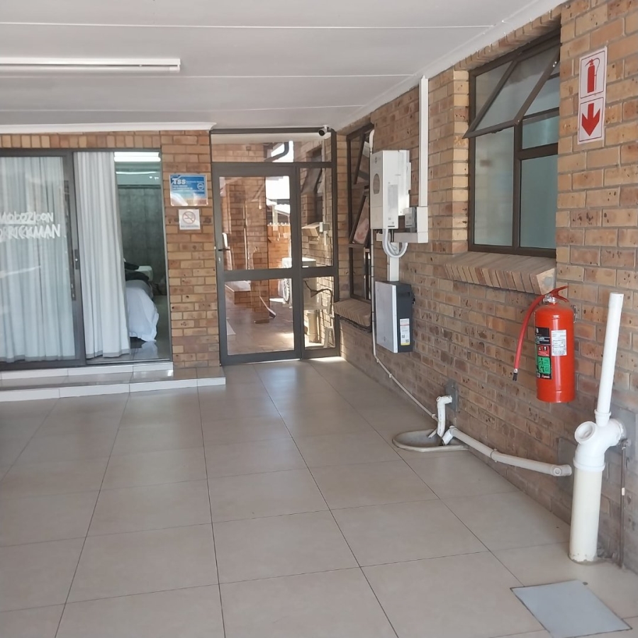 4 Bedroom Property for Sale in Riviera Northern Cape